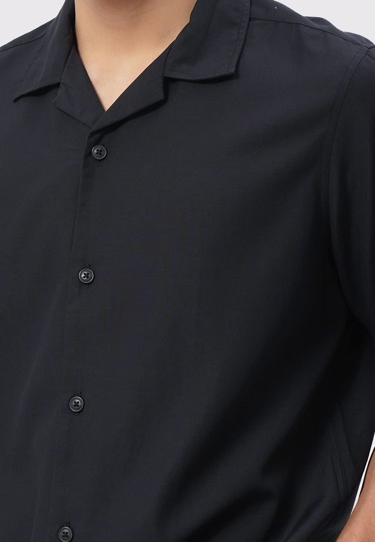 Relaxed Fit Short Sleeve Resort Shirt Black