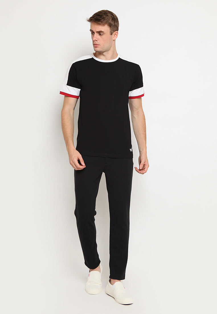 Short sleeve cut & sewn t-shirt