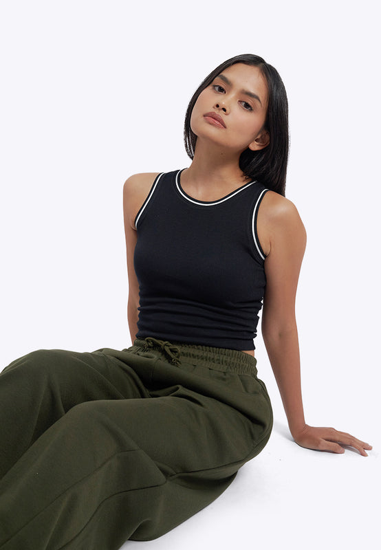Contrast Lining Fitted Bra Top
