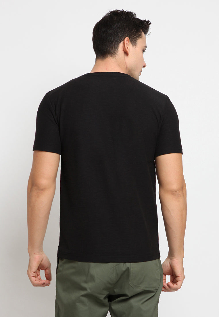 basic pocket t-shirt