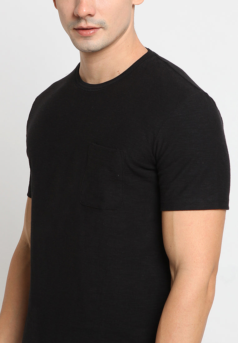 basic pocket t-shirt