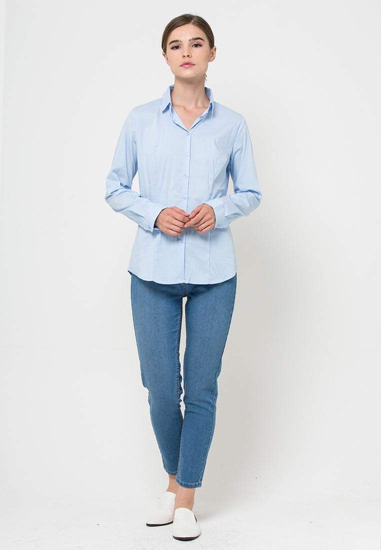 Basic Shirt in Light Blue