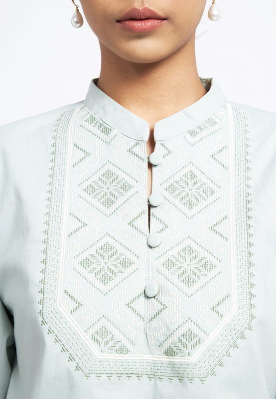 Embroidered Puff Sleeve Blouse