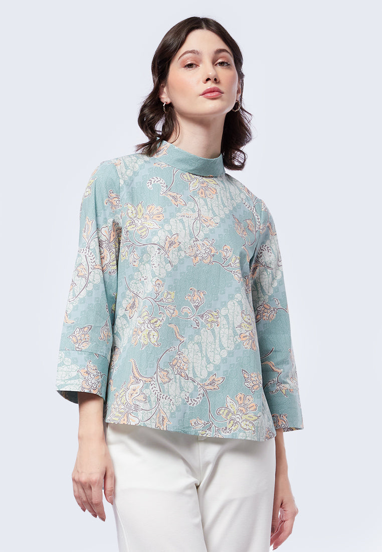 Folded Collar Long Sleeve Batik Top