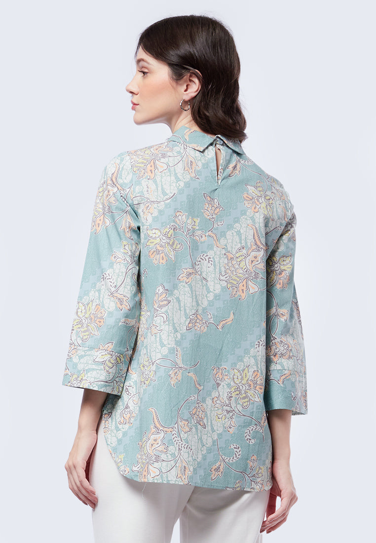 Folded Collar Long Sleeve Batik Top