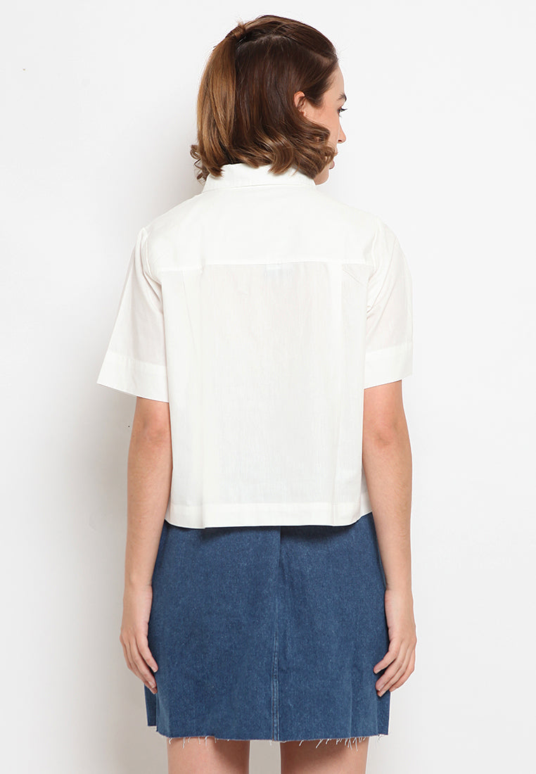 Crop shirt with pocket
