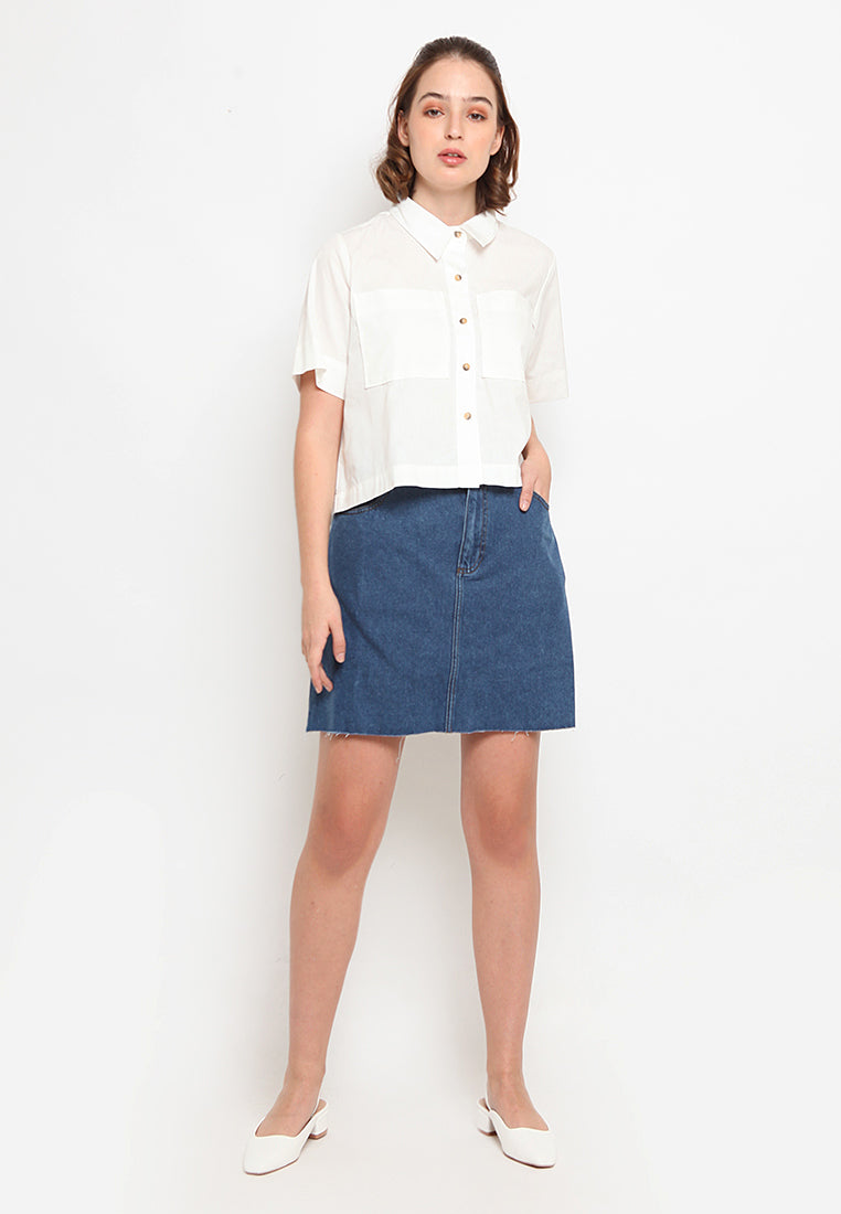 Crop shirt with pocket