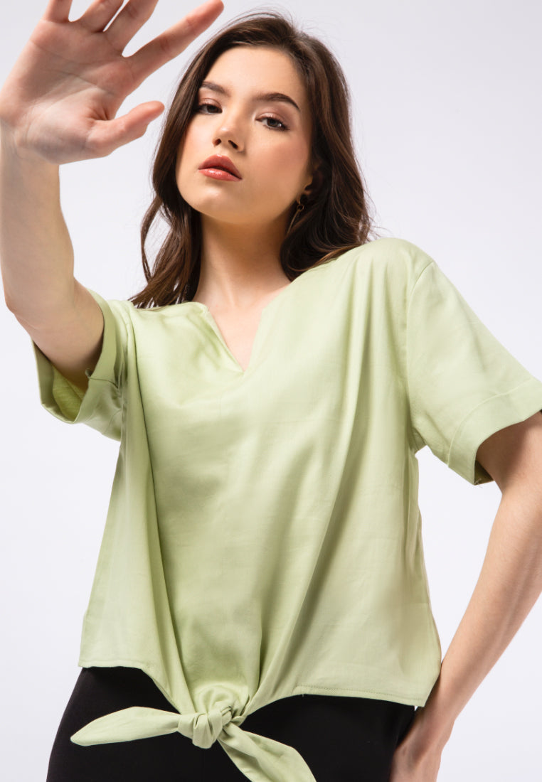 Front Knot Short Sleeve Blouse