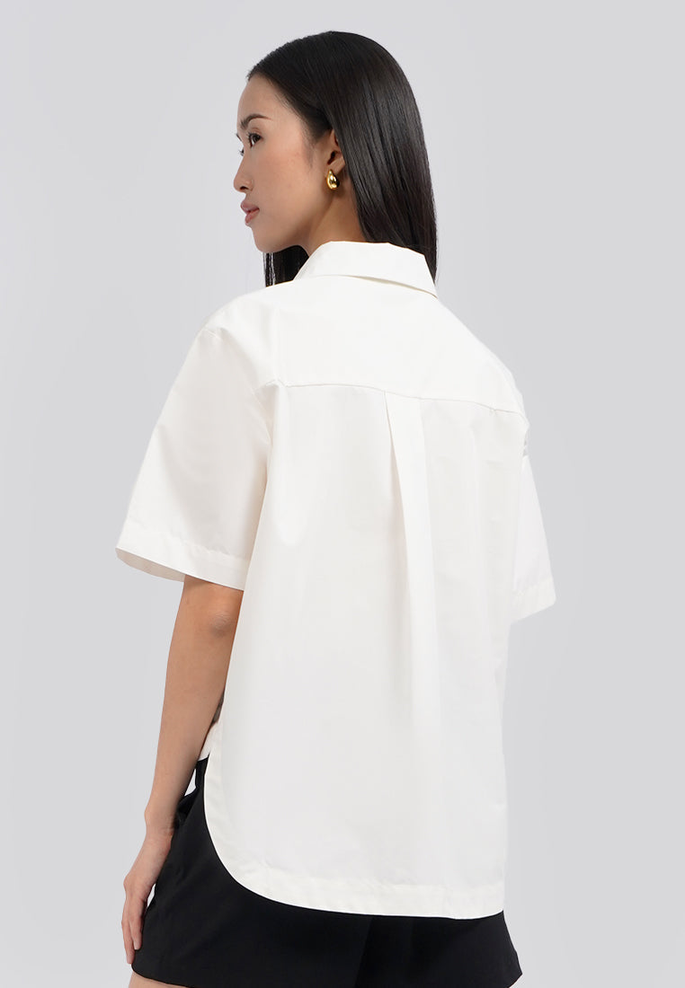 Short Sleeve Boxy Shirt with Contrast Button Off White
