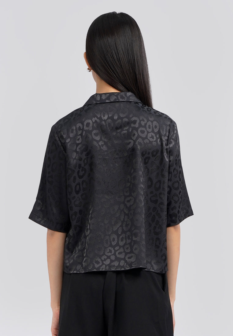 Notch Collar Printed Crop Blouse Black