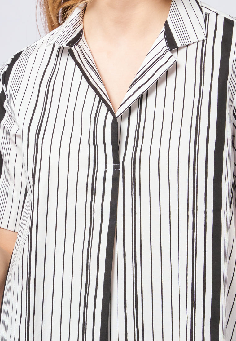 Printed Notch Collar Blouse