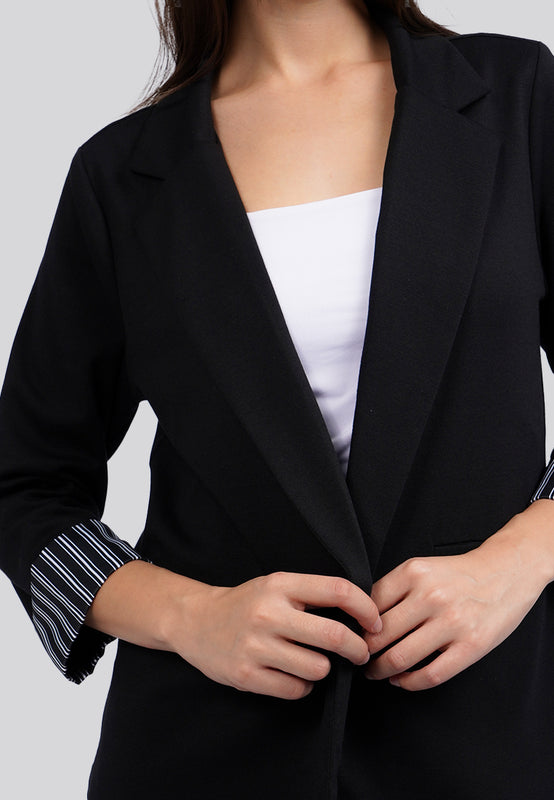 Straight Cut Long Sleeve Blazer