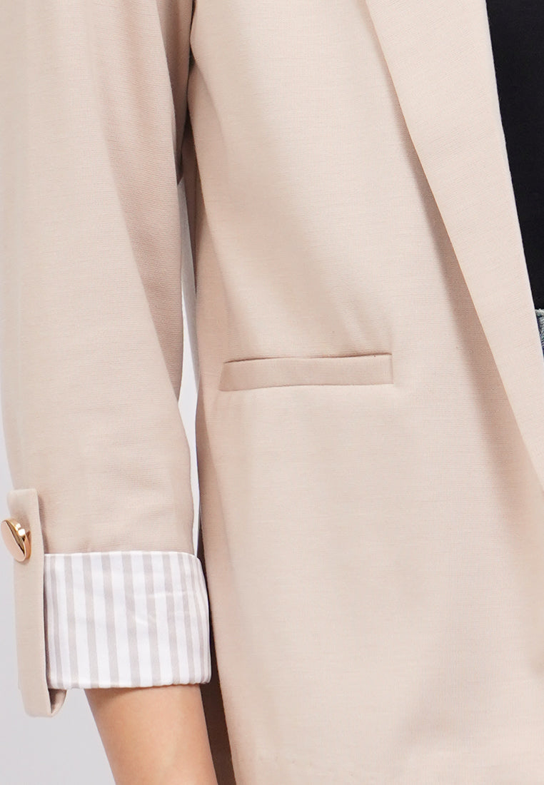 Straight Cut Long Sleeve Blazer