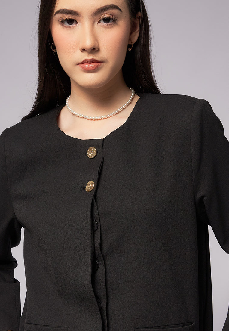 Round Neck Buttoned Blazer