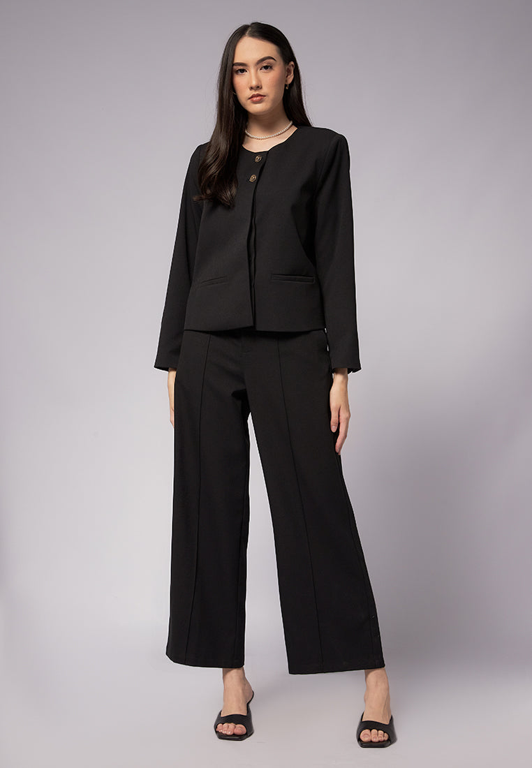 Round Neck Buttoned Blazer