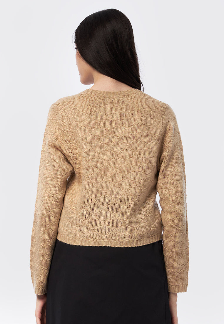 Long Sleeve Cardigan with Contrast Button