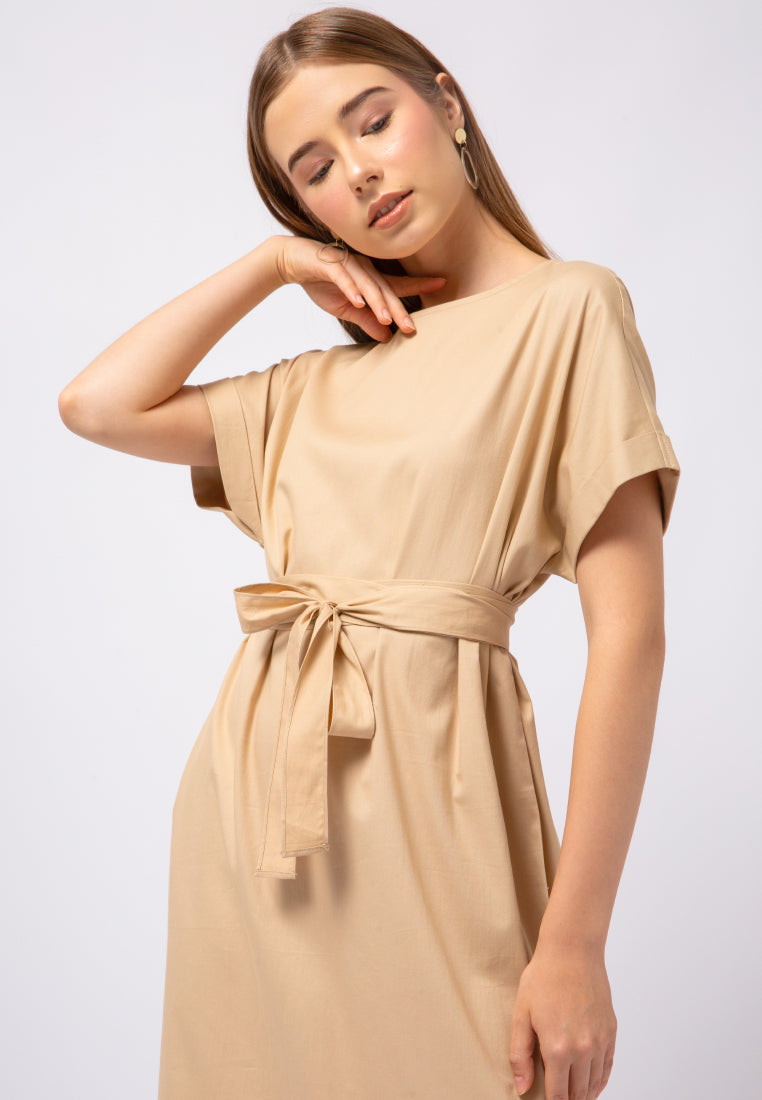 Short Dress with Belt Details