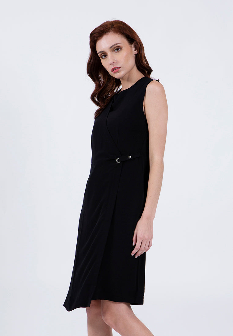 sleveeless dress