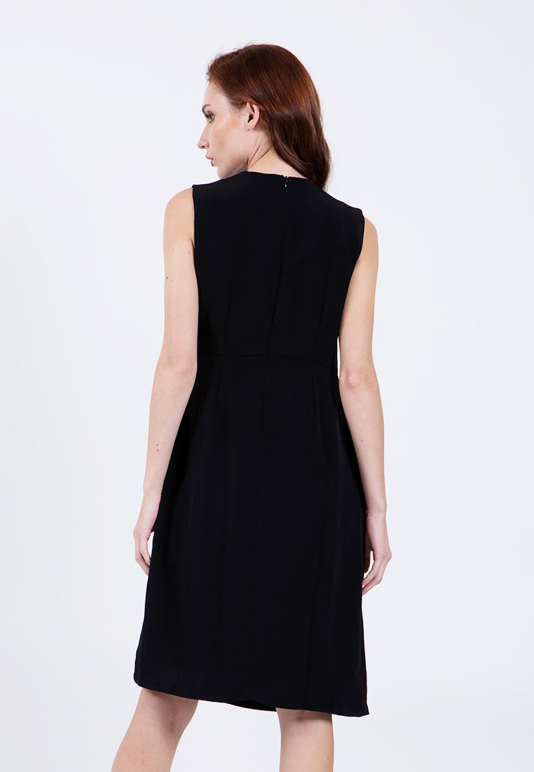 sleveeless dress