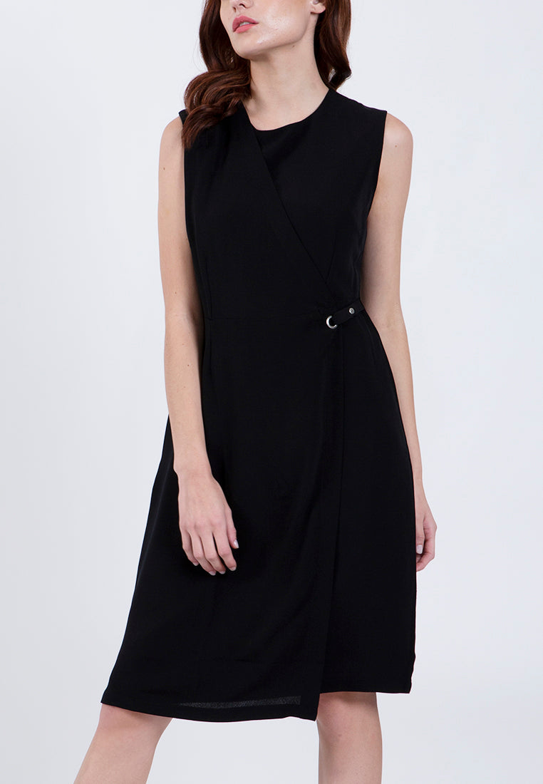 sleveeless dress