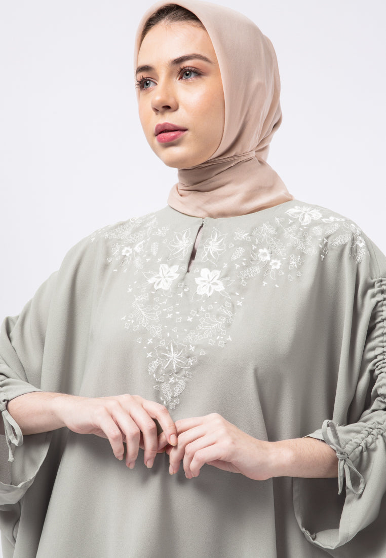 Loose Gamis with Embroidery Details
