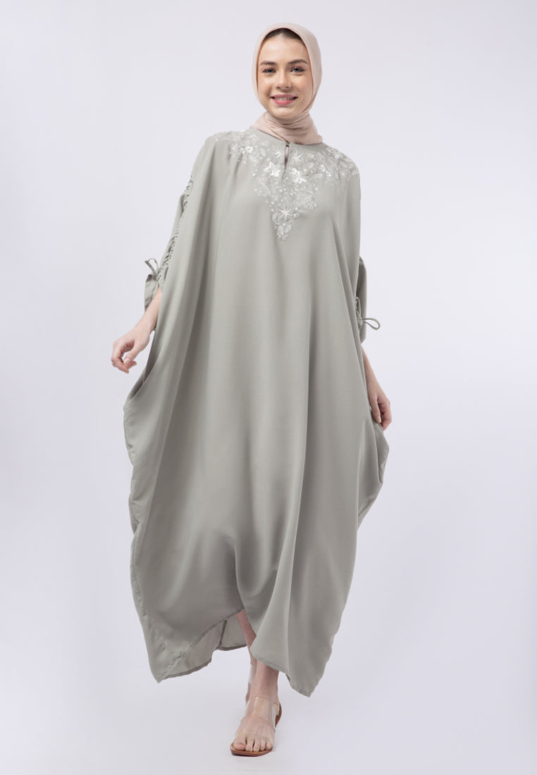 Loose Gamis with Embroidery Details