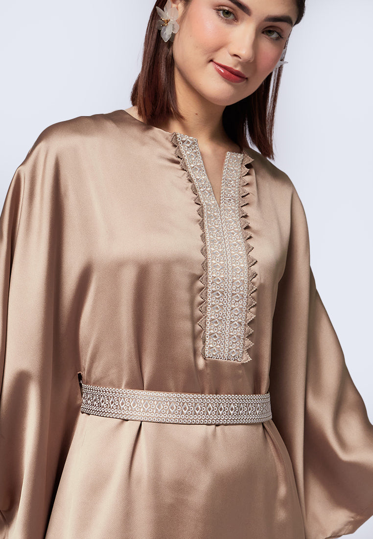 Gamis with Contrast Details