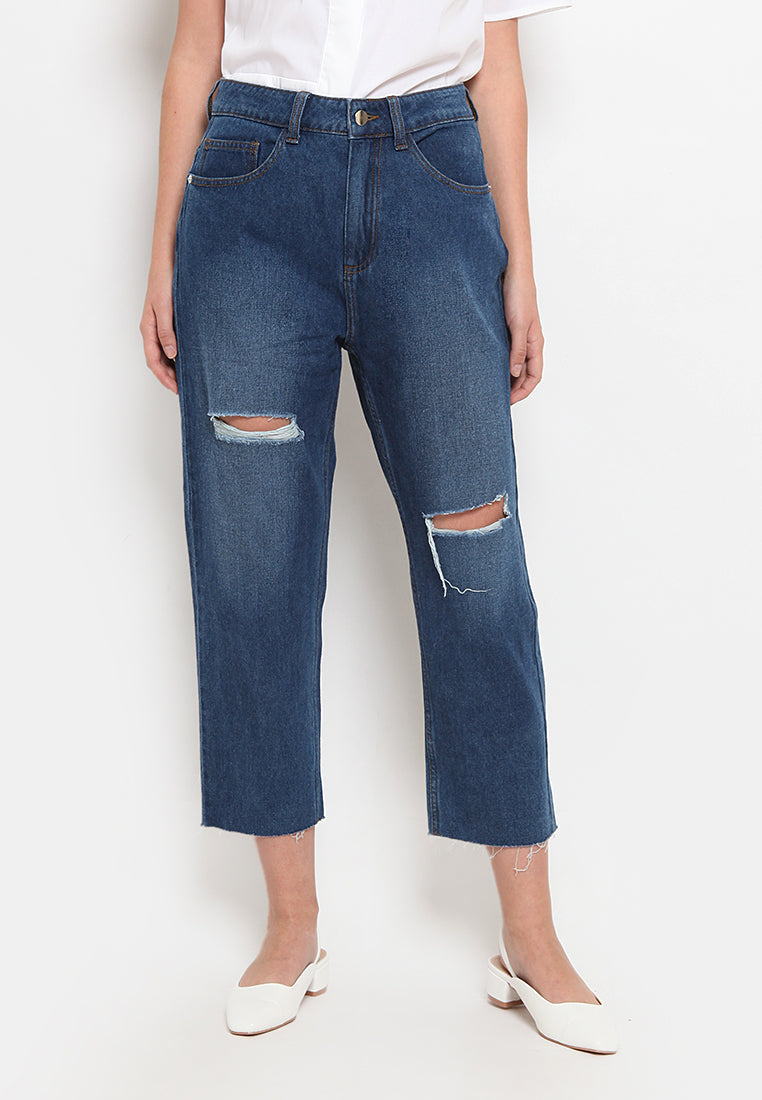 Frayed hem straight jeans