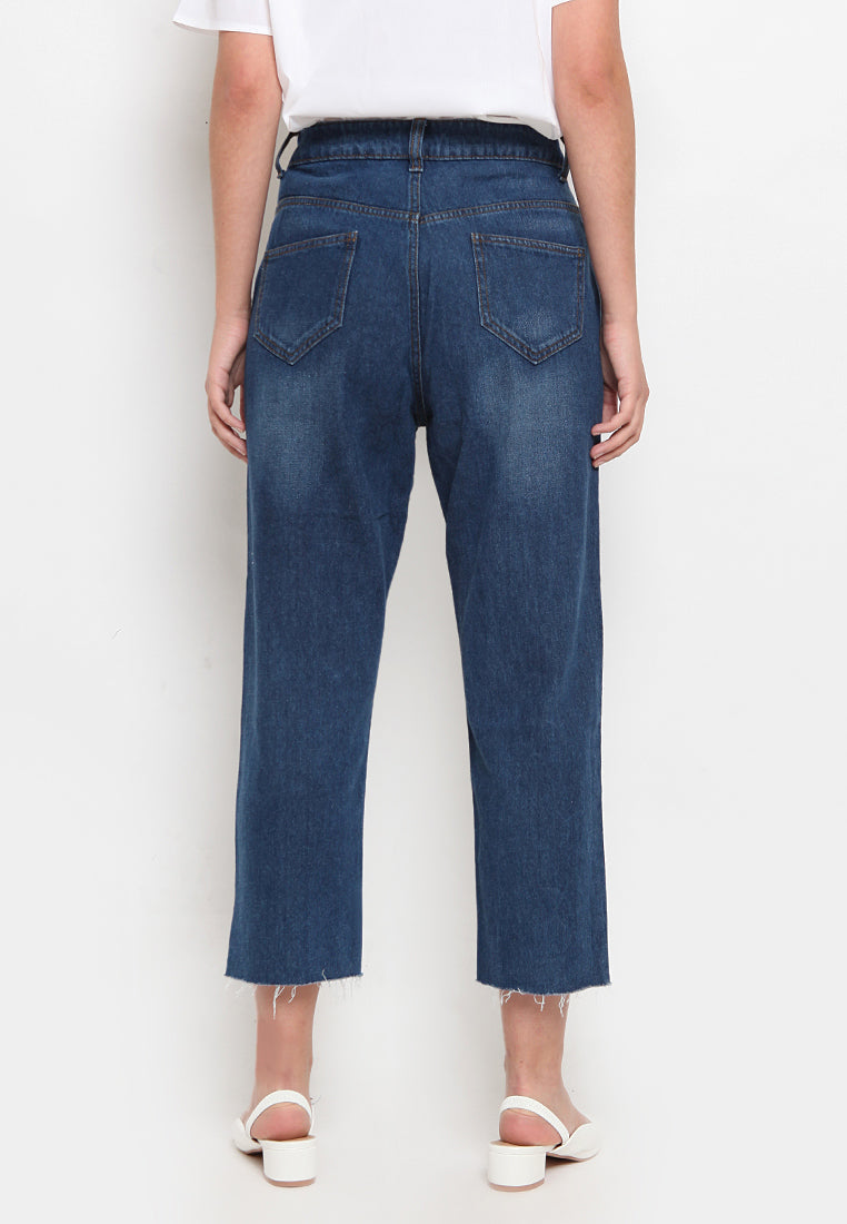 Frayed hem straight jeans