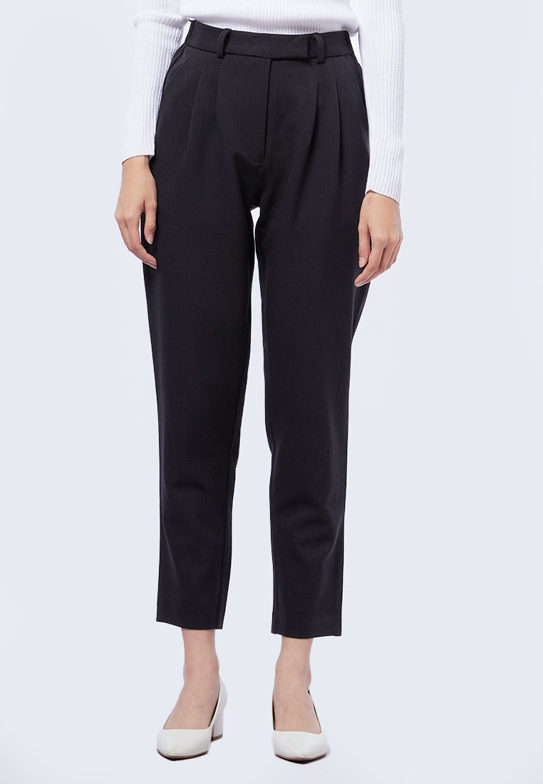 Pleated Slim Pants