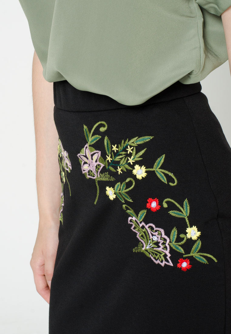 Skirt with Floral Puff Print