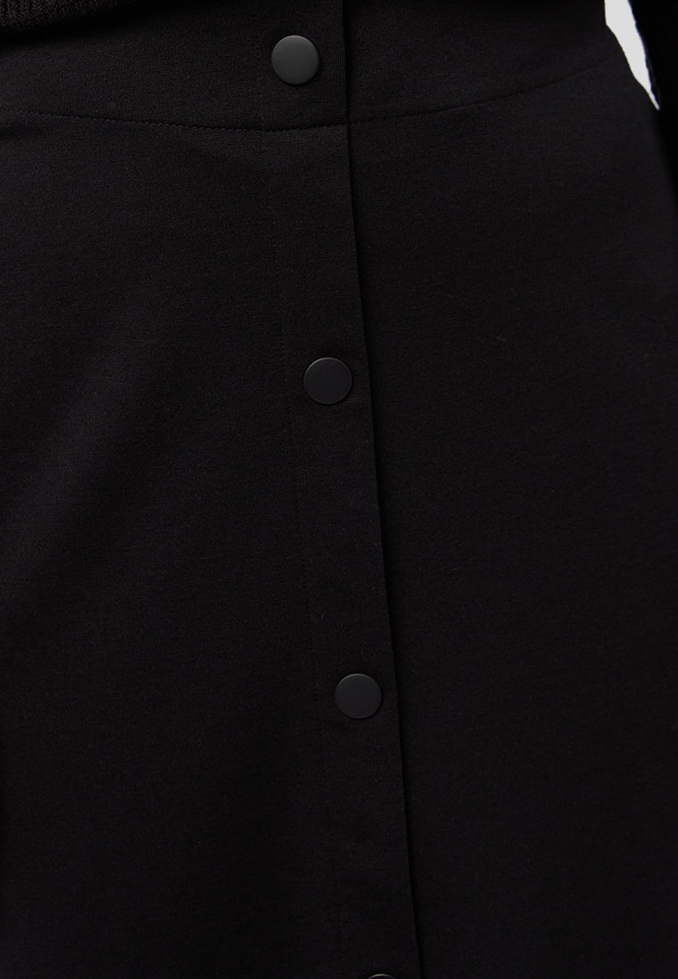 Fitted Midi Skirt with Button Black