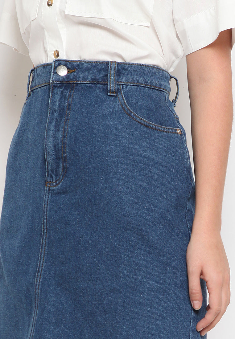 Mini denim skirt