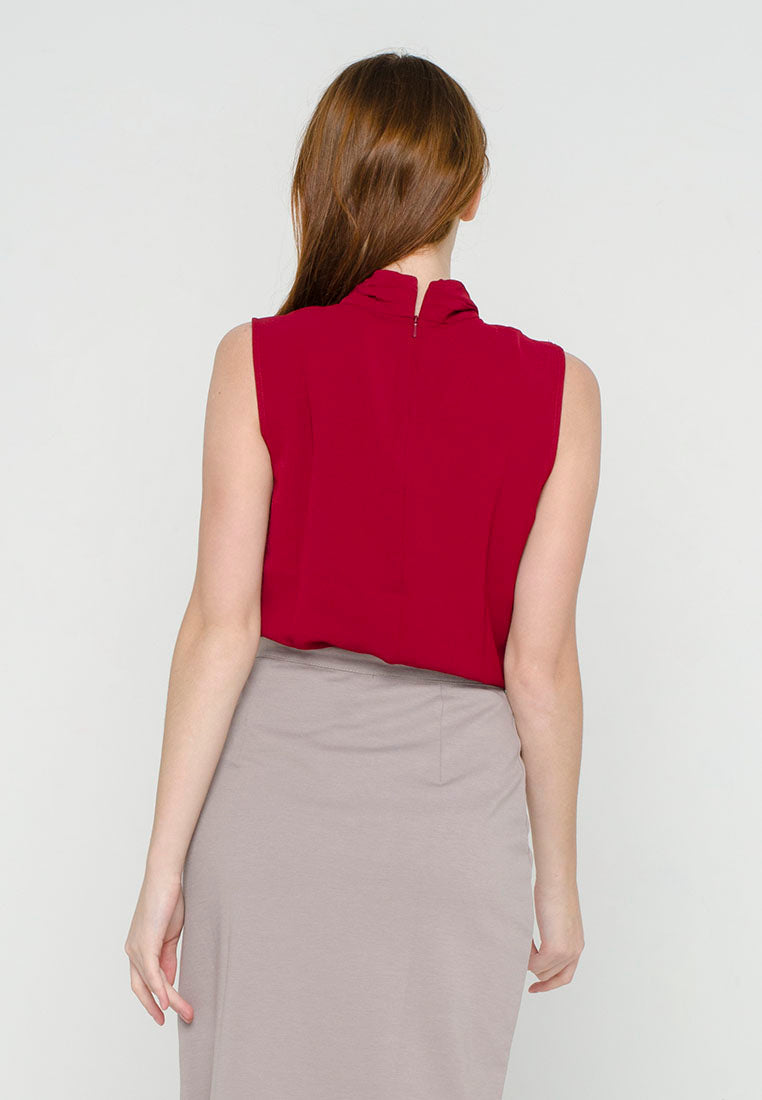 Twisted Collar Sleeveless Blouse