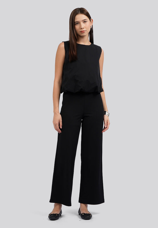 Round Neck Bubbled Sleeveless Top