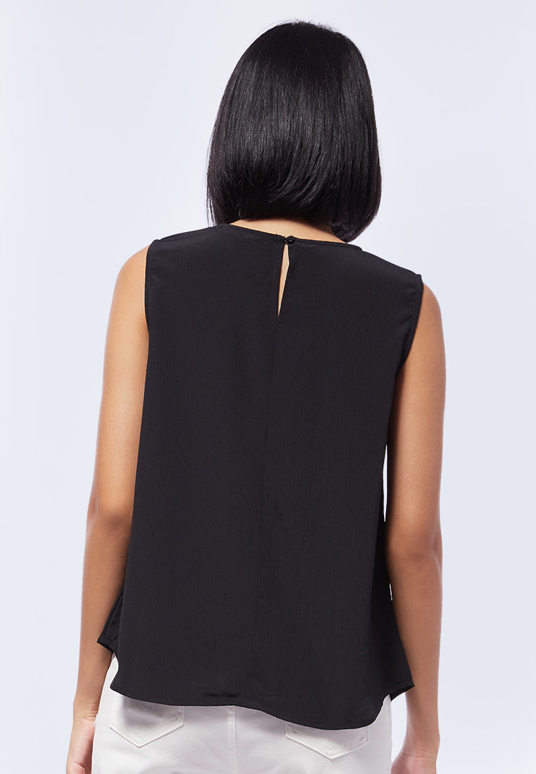 Round Neck Sleeveless Blouse