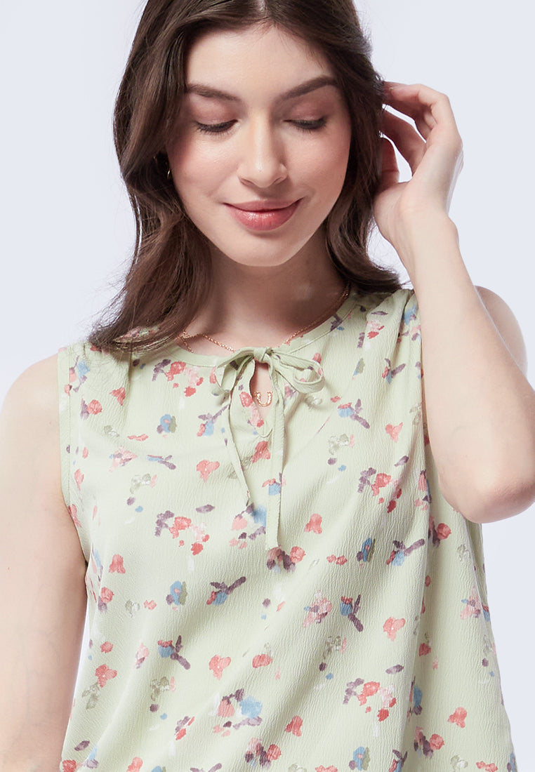Printed Sleeveless Ribbon Blouse
