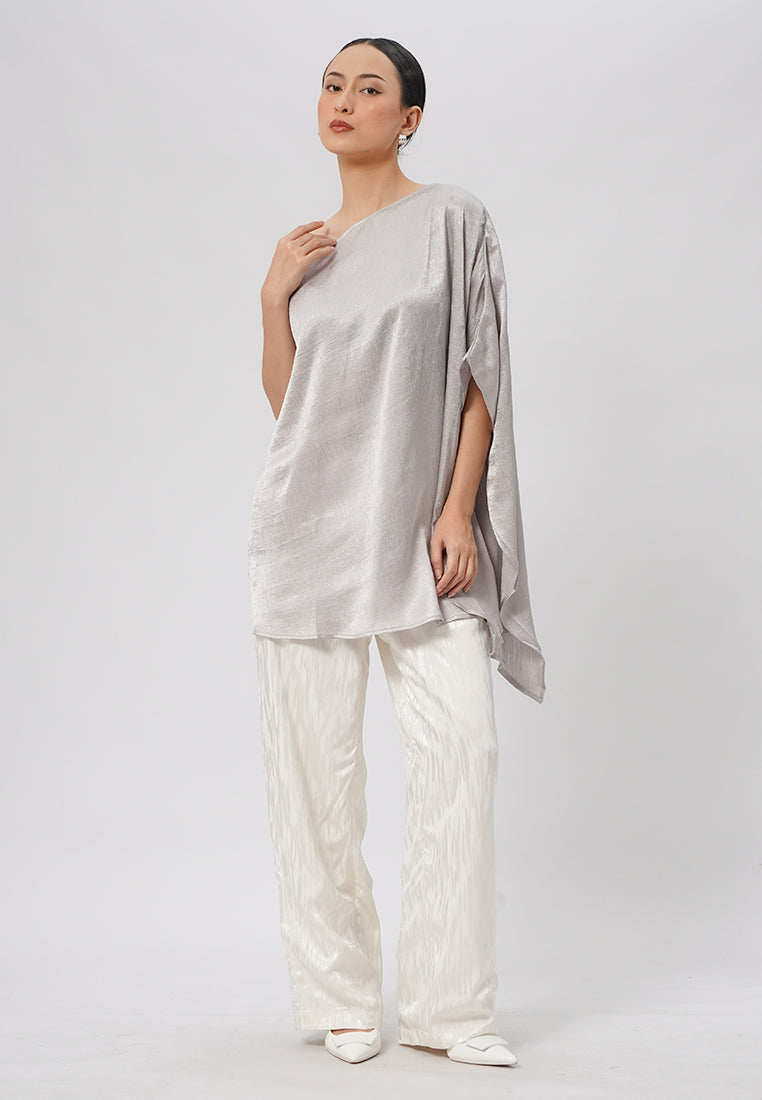 Asymmetric Sleeveless Cape