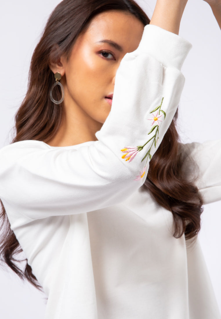 Embroidery Long Sleeve Sweatshirt