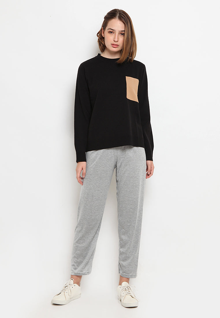 Contrast pocket sweater