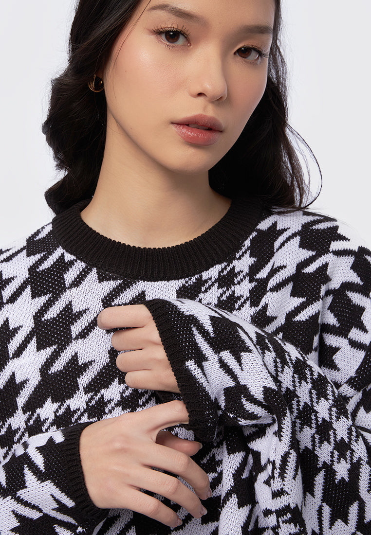 Monochrome Long Sleeve Knit Sweater