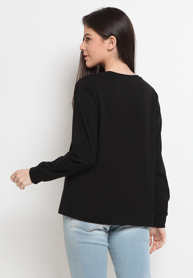 Graphic long sleeve t-shirt