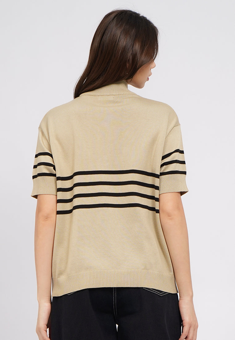 Short Sleeve Zipped Knit Top