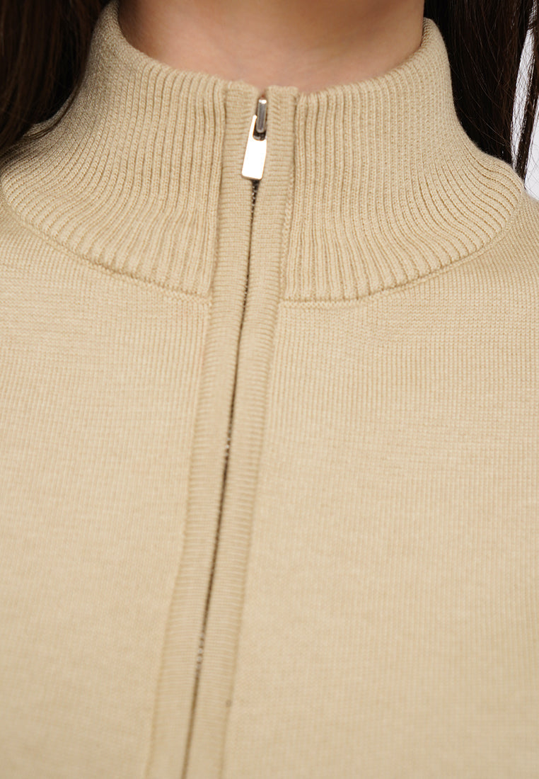 Short Sleeve Zipped Knit Top