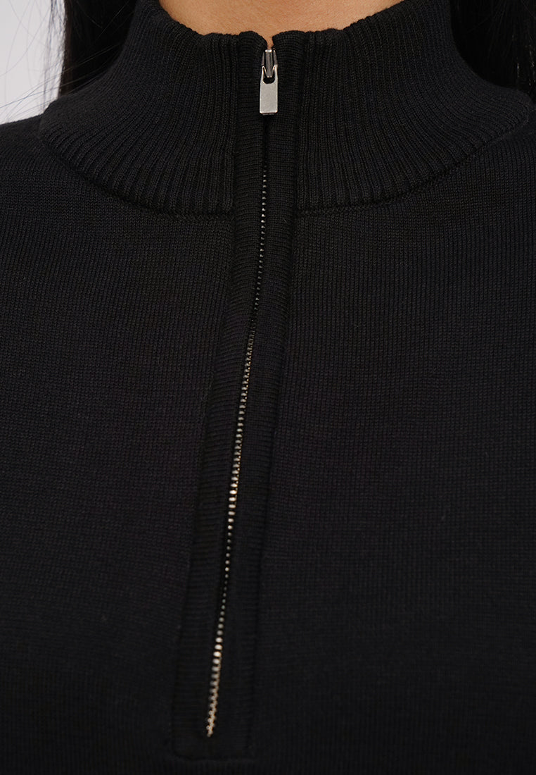Short Sleeve Zipped Knit Top