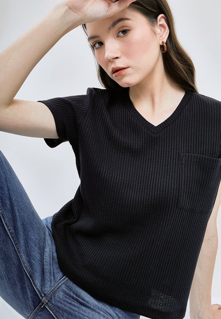V-neck Waffle T-shirt with Pocket