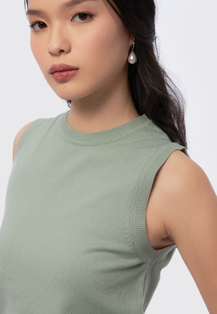 Sleeveless Knit Cropped Top
