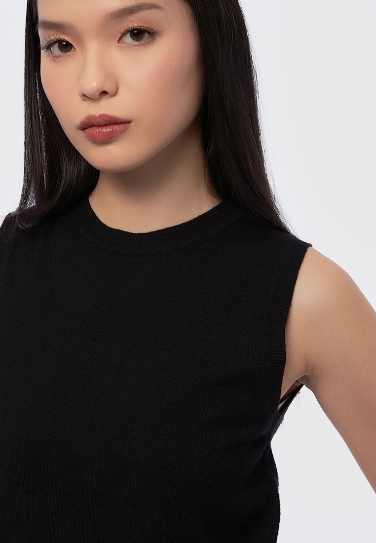 Sleeveless Knit Cropped Top