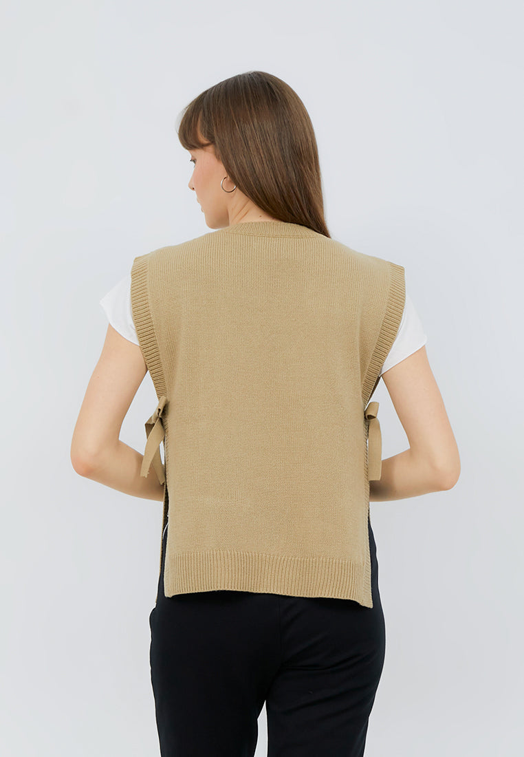 Cable Knit Sweater Vest