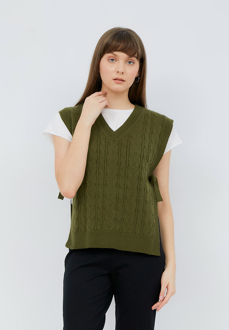 Cable Knit Sweater Vest